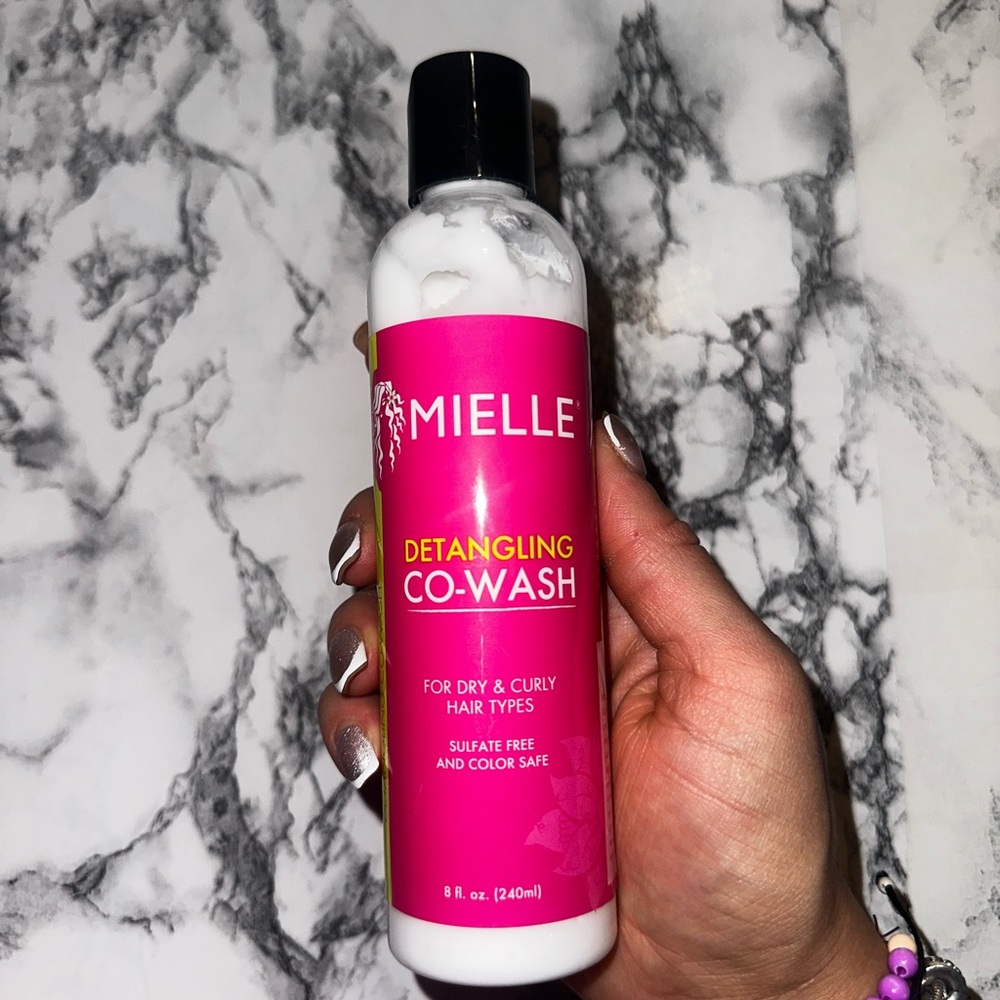 Mielle Pink Detangling Co-Wash for Dry & Curly Hair